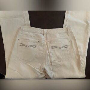 White House Black Market Cream Boot Cut Jeans 6R